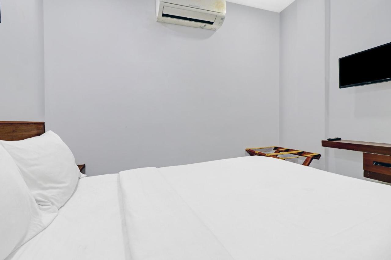 Oyo Townhouse 595 Majestic Inn Kochi Kültér fotó